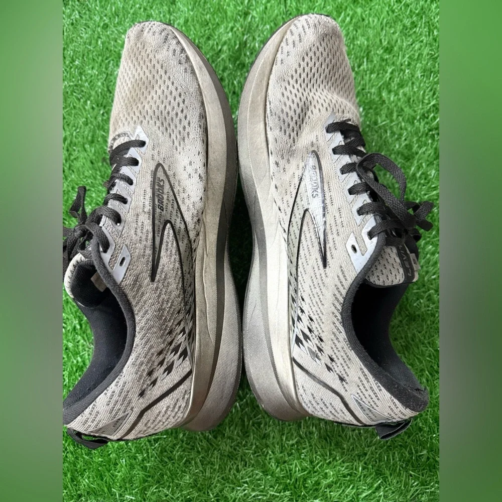 Men's Brooks Running Shoes - Black and Gray Size 14